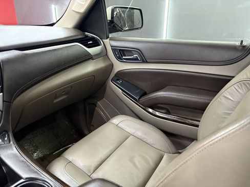 Used 2015 Chevrolet Tahoe LT w/ Luxury Package image 16