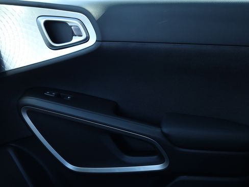 New 2025 Kia Soul LX image 14