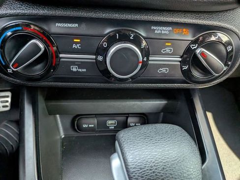 Used 2022 Kia Soul LX w/ Technology Package image 26