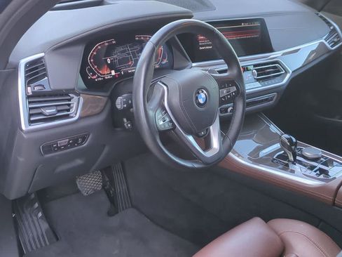 Used 2022 BMW X5 xDrive40i w/ Premium Package AWD/4WD image 2