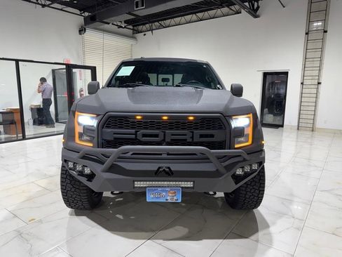 Used 2018 Ford F150 Raptor w/ Equipment Group 802A Luxury image 3