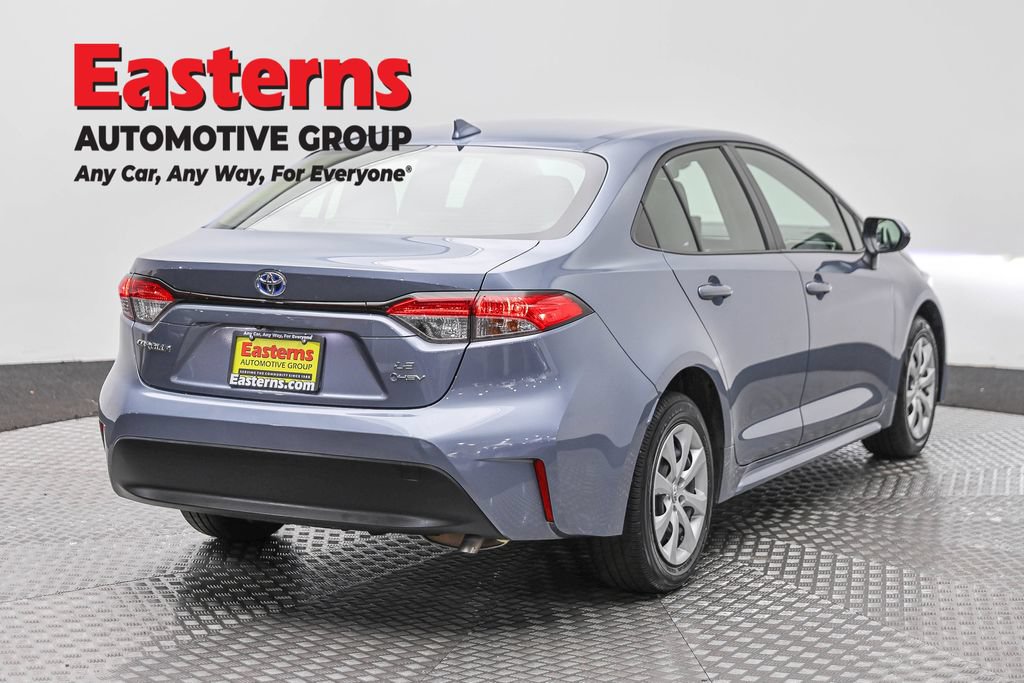 Used 2025 Toyota Corolla LE FWD image 6