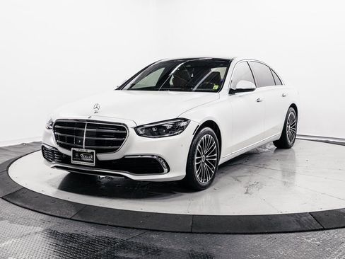 Used 2024 Mercedes-Benz S 580 4MATIC Sedan image 3