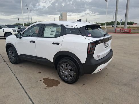 New 2026 Nissan Kicks S FWD image 4