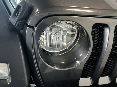 Used 2018 Jeep Wrangler Unlimited Sport S image 27