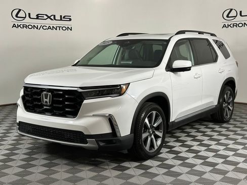 Used 2025 Honda Pilot Elite image 11