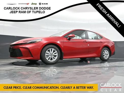 Used 2025 Toyota Camry LE w/ Convenience Package FWD image 43