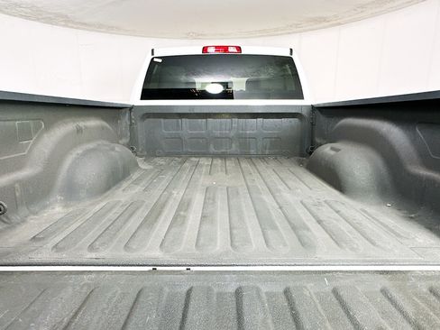 Used 2024 RAM 2500 Tradesman w/ Chrome Appearance Group image 31