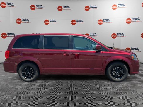 Used 2019 Dodge Grand Caravan GT FWD image 6