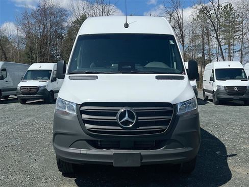 New 2025 Mercedes-Benz Sprinter 2500 image 9