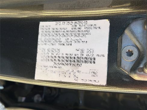 Used 2017 Ford Fusion SE w/ Fusion SE Technology Package image 30