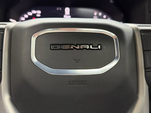 Used 2024 GMC Yukon XL Denali w/ Advanced Technology Package RWD image 28