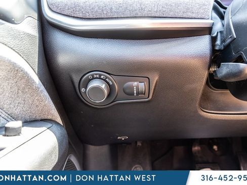 Used 2024 Jeep Compass Sport AWD/4WD image 11