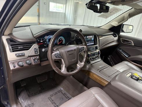 Used 2020 GMC Yukon XL Denali AWD/4WD image 18