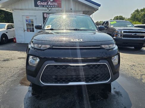 Used 2022 Kia Soul LX FWD image 3