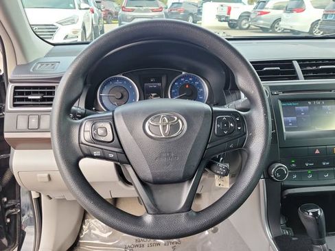 Used 2016 Toyota Camry LE image 23