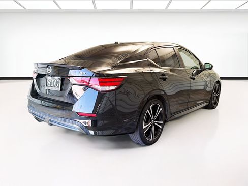 Used 2023 Nissan Sentra SR w/ SR Premium Package FWD image 4