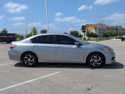 Used 2016 Honda Accord LX image 4
