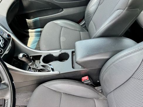 Used 2011 Hyundai Sonata SE FWD image 11