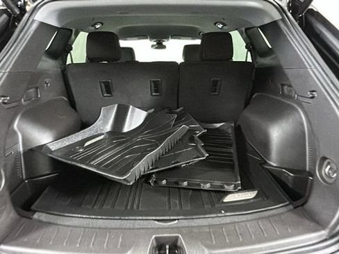Used 2024 Chevrolet Blazer LT w/ Convenience Package FWD image 29