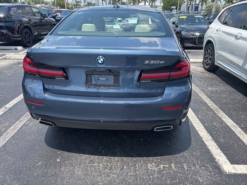 Used 2023 BMW 530e w/ Premium Package RWD image 11