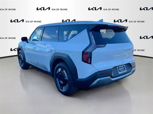 New 2026 Kia EV9 Light image 5