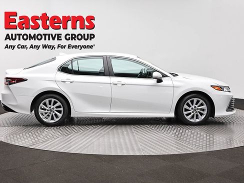 Used 2023 Toyota Camry LE image 4