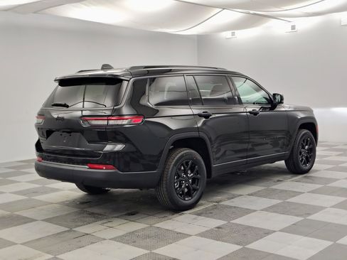 New 2026 Jeep Grand Cherokee L 4WD image 11