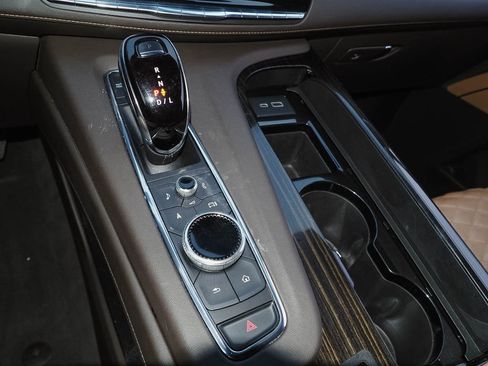 Used 2022 Cadillac Escalade Sport w/ Touring Package image 18