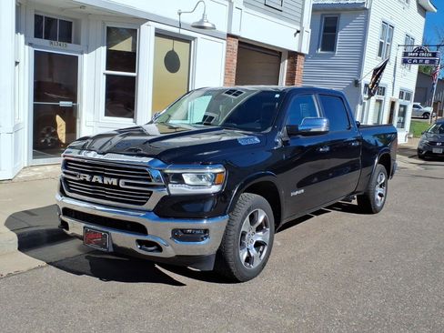 Used 2019 RAM 1500 Laramie AWD/4WD image 2