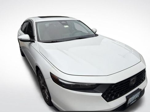 Used 2023 Honda Accord EX image 4