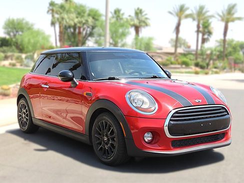 Used 2017 MINI Cooper 2-Door Hardtop FWD image 3