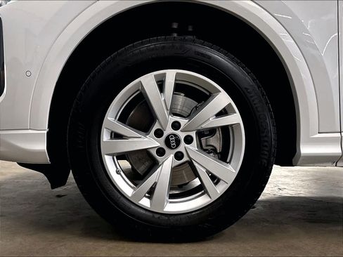 Certified 2025 Audi Q5 Premium AWD/4WD image 12
