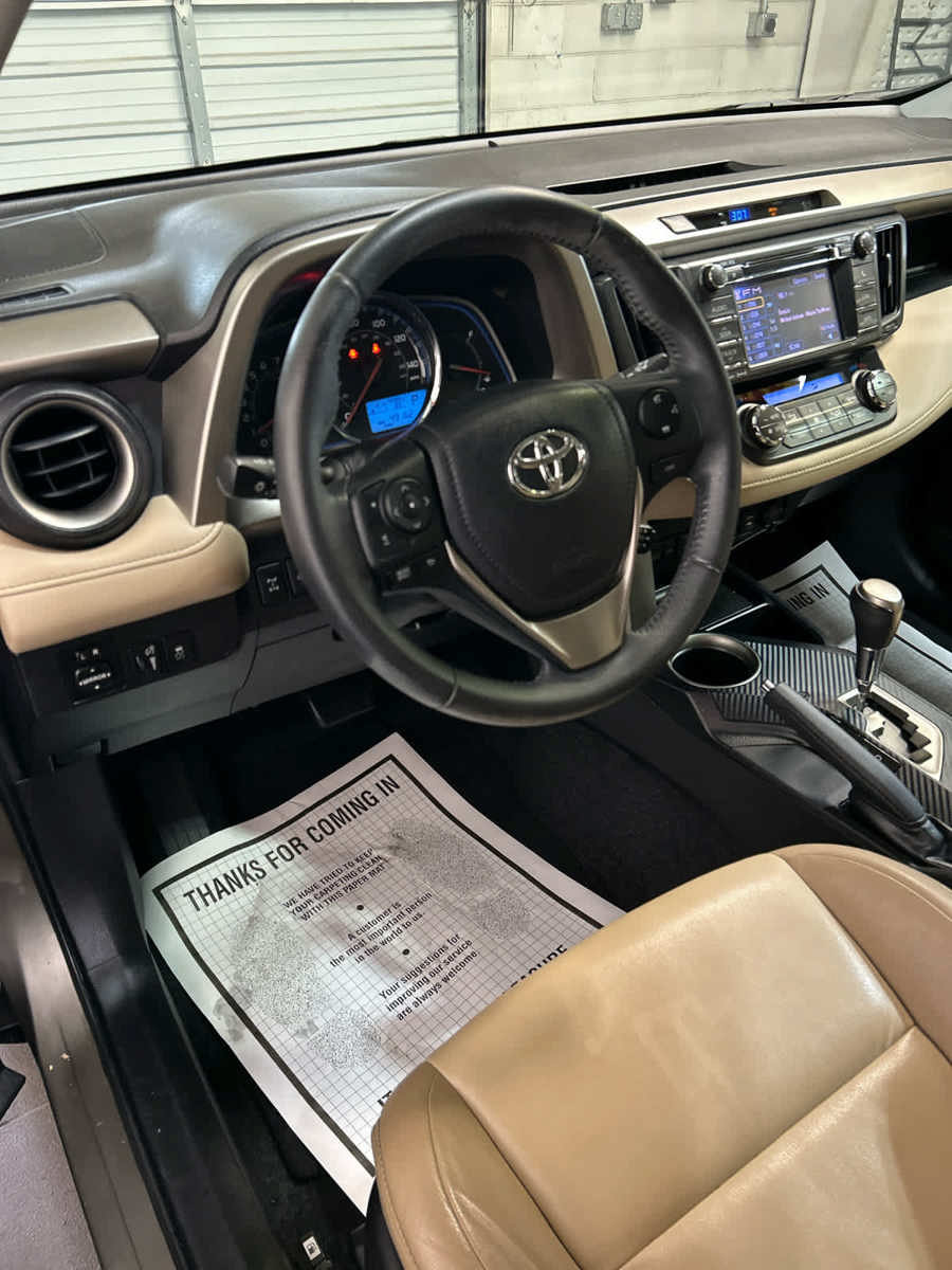 Used 2013 Toyota RAV4 Limited AWD/4WD image 9