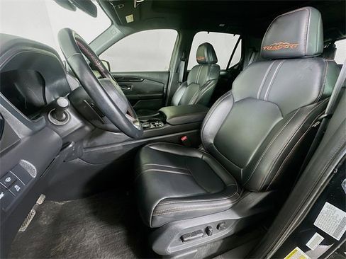 Certified 2024 Honda Pilot TrailSport image 30