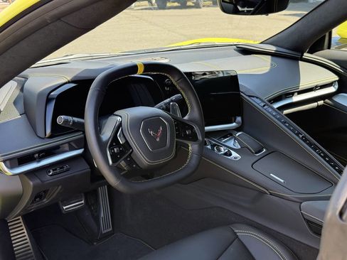 Used 2023 Chevrolet Corvette Stingray Premium Cpe w/ Z51 Performance Package RWD image 10