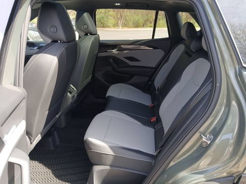 New 2026 Volkswagen Tiguan SE R-Line FWD image 24