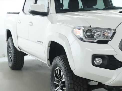 Certified 2023 Toyota Tacoma TRD Sport image 8
