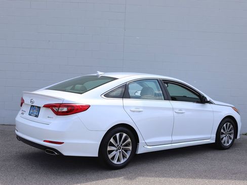 Used 2017 Hyundai Sonata Sport w/ Cargo Package FWD image 2