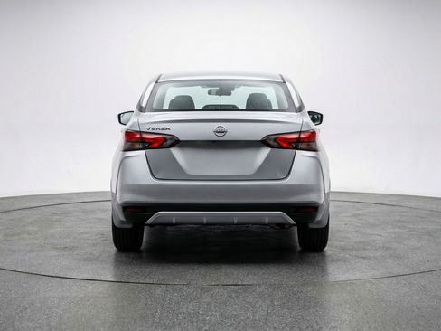 Used 2025 Nissan Versa SV image 7