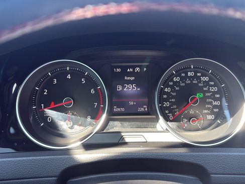 Used 2019 Volkswagen GTI Autobahn FWD image 12