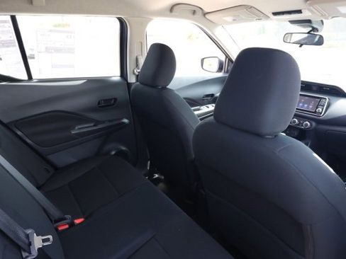 New 2025 Nissan Kicks Play S image 17