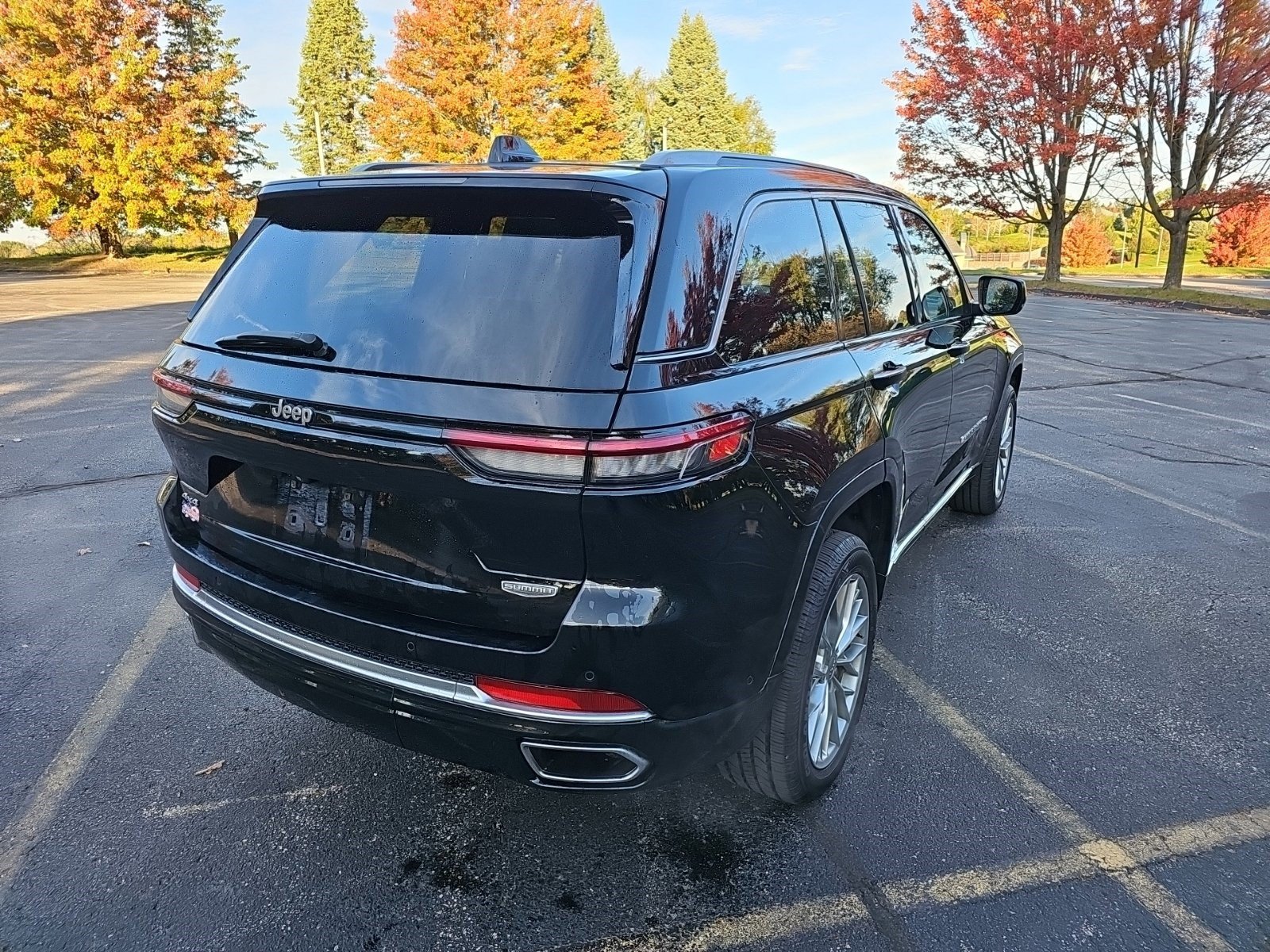 Used 2022 Jeep Grand Cherokee Summit AWD/4WD image 6