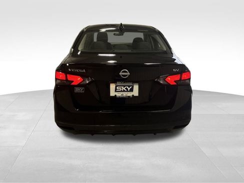 Used 2023 Nissan Versa SV image 11