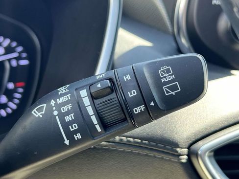 Used 2020 Hyundai Santa Fe SEL AWD/4WD image 25
