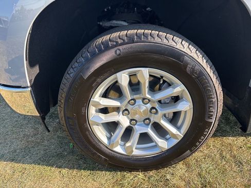 Used 2024 Chevrolet Silverado 1500 LT image 9