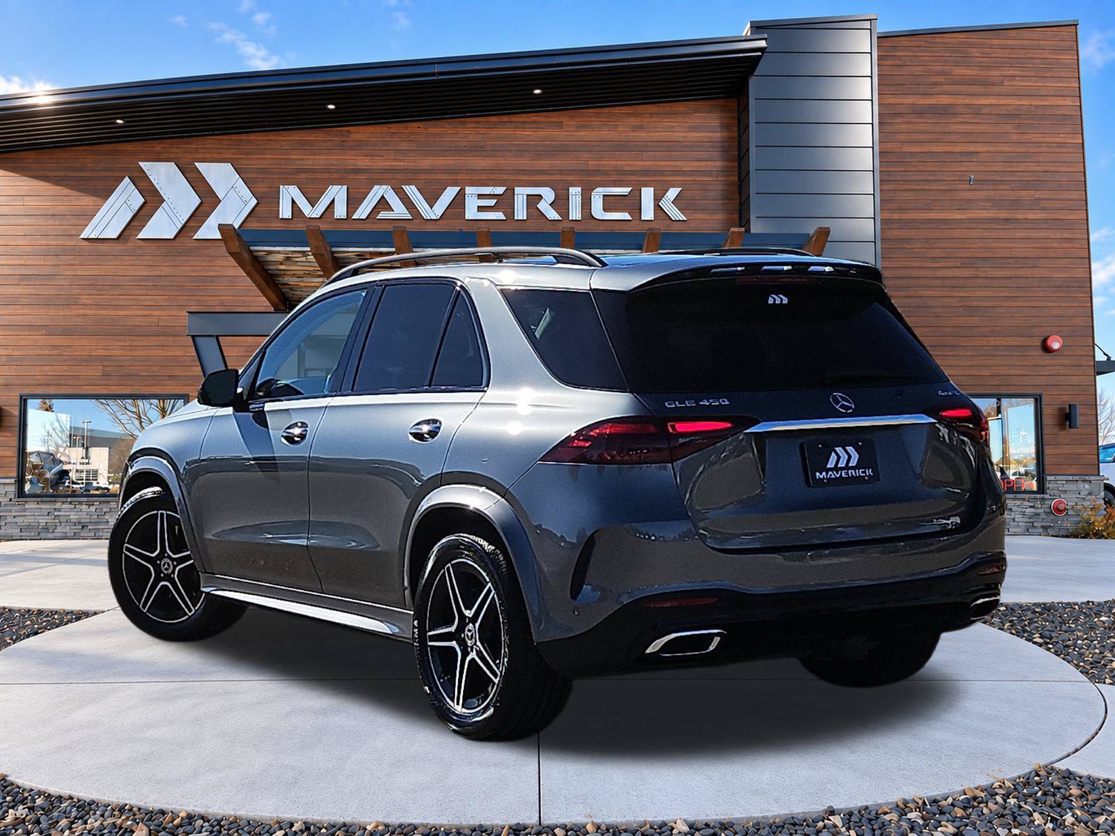Used 2024 Mercedes-Benz GLE 450 4MATIC image 4