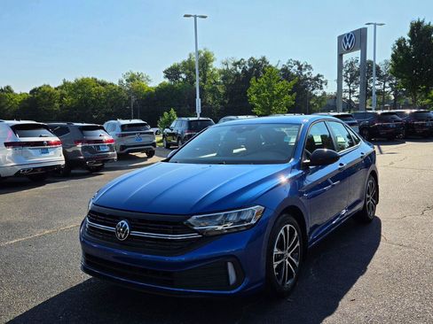 Used 2023 Volkswagen Jetta Sport FWD image 8