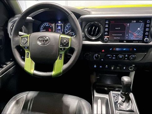 Used 2023 Toyota Tacoma TRD Off-Road image 7