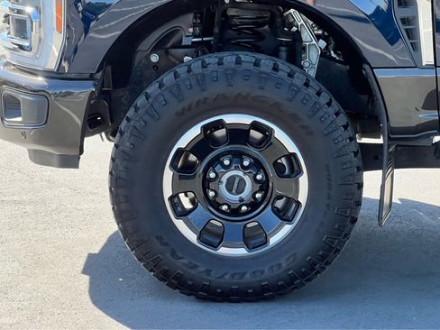 Used 2025 Ford F350 King Ranch w/ Tremor Off-Road Package AWD/4WD image 12